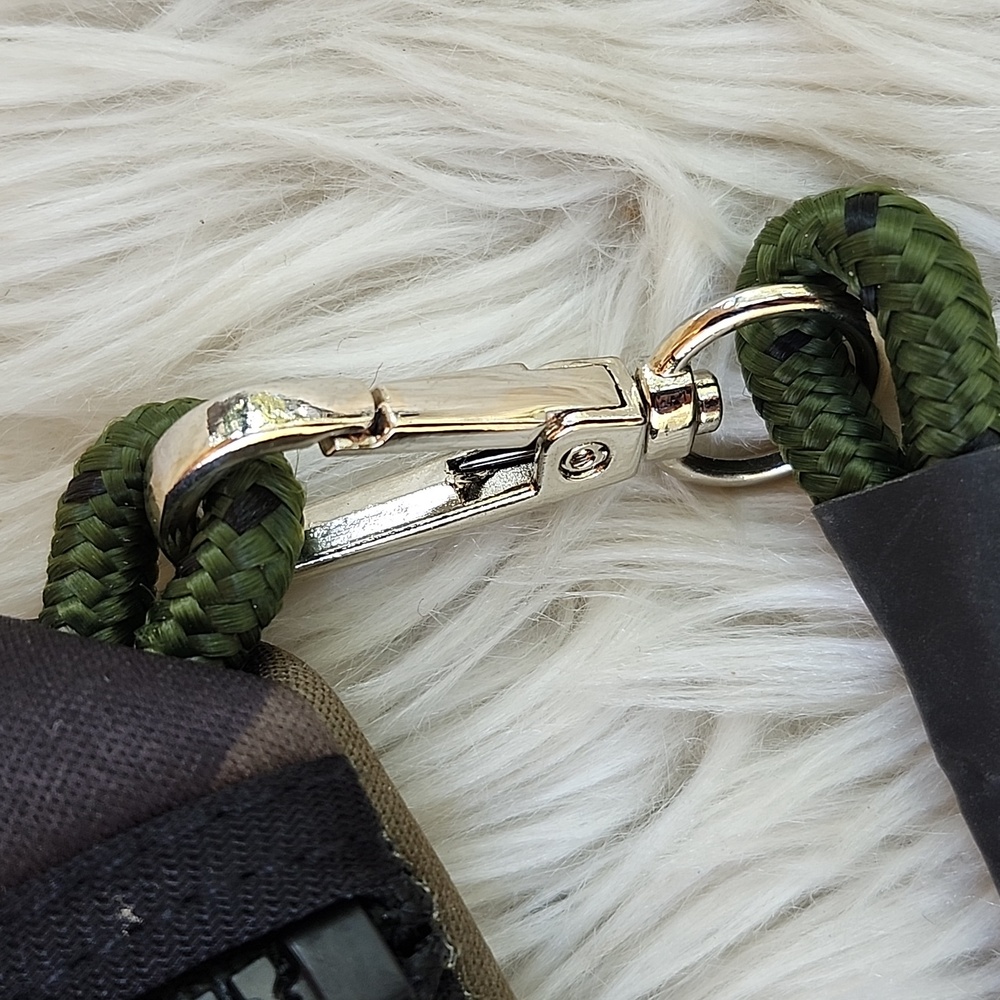 HAUTE SHORE GREYSON NEOPRENE CAMO WRISTLET - Picture 3 of 7